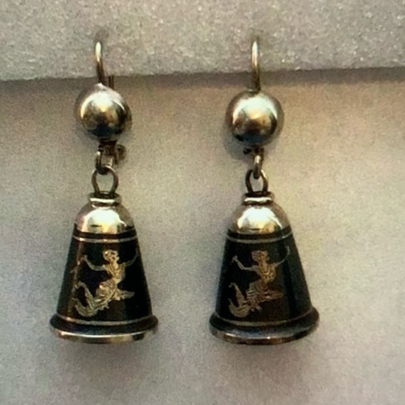 Jewelry - Vintage 925 Black Piercing Dangle Earrings